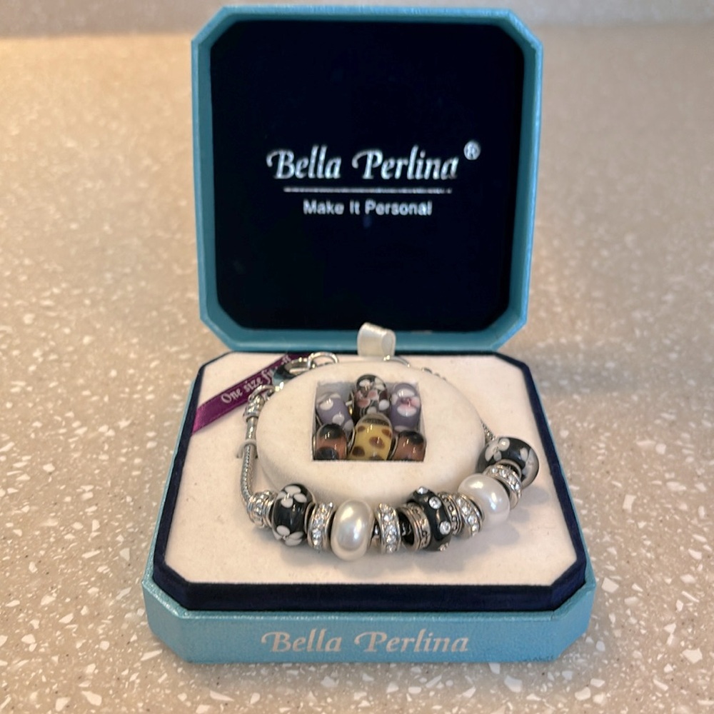 Bella Perlina Swarovski Crystal Charm Bracelet Black & White Murano Glass